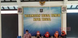 Ketua BMI Bersama Tim Penggerak PKK Kota Tegal Salurkan Bantuan