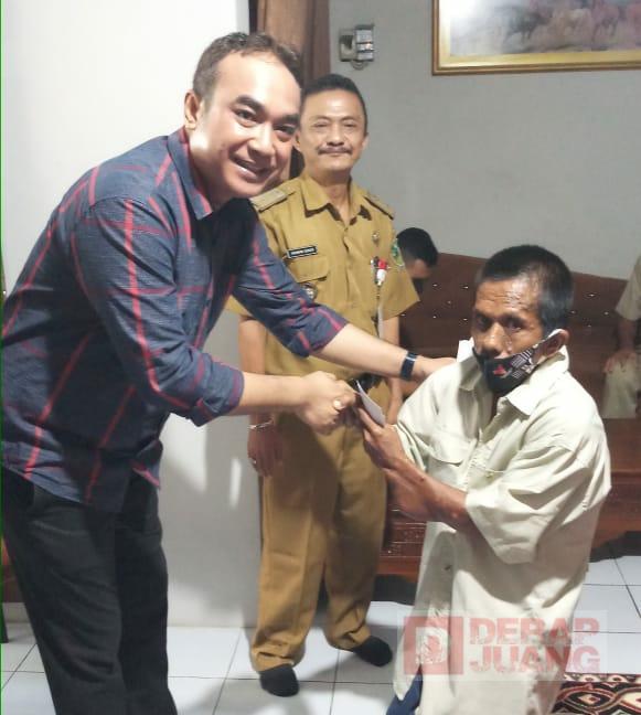 Ketua DPRD Banjarnegara Bagikan Santunan Yatim Piatiu, Dhuafa dan Difabel (2)