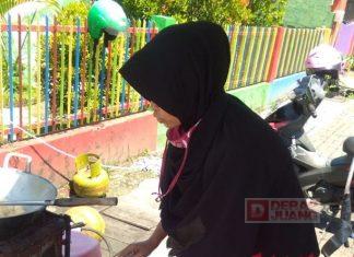 Ketua PAC PDI Perjuangan Kecamatan Kedungbanteng Tekuni Usaha Tahu Crispy