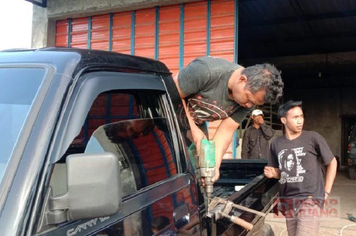 Ketua Ranting Dlimoyo Maknai Tugas Ideologis Kader Partai dengan Buka Lapangan Kerja