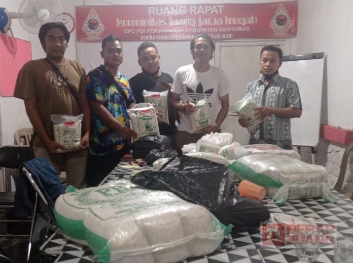Komunitas Juang Banyumas Kumpulkan Zakat Fitrah