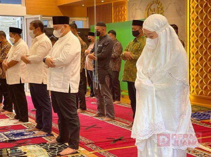 Lebaran di Masa Pandemi, Puan Salat Id di Rumah Bersama Keluarga