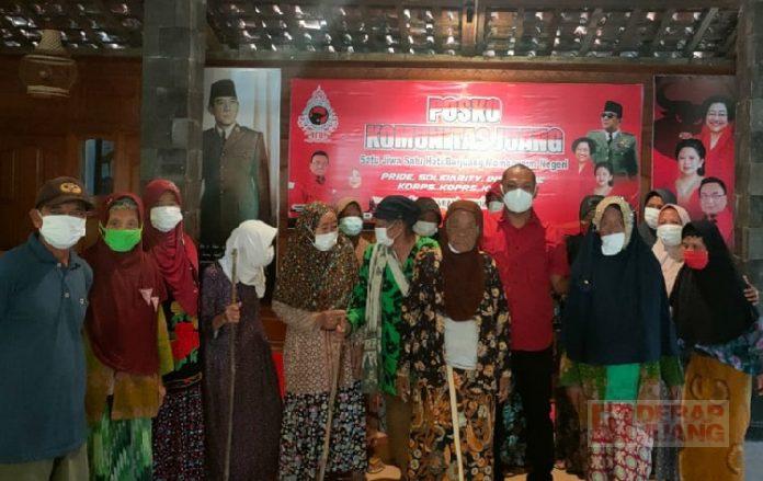 Mas Rere Berikan Bantuan pada Lansia dan Masyarakat Kurang Mampu