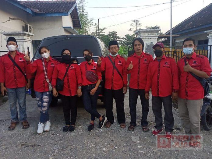 Menjelang Akhir Ramadhan, PAC Gubug Bagikan Takjil