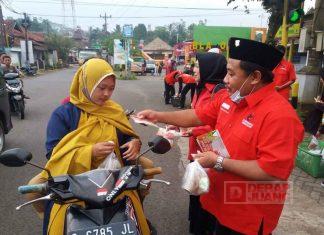 PAC PDI Perjuangan se-Batang Berbagi Takjil