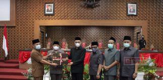 Ngesti Nugraha Sampaikan Raperda Pencegahan Perumahan Kumuh dan Permukiman Kumuh