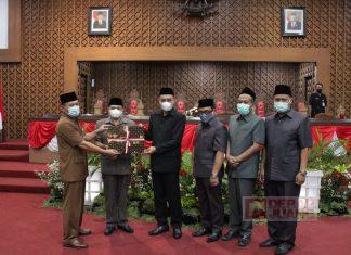 Ngesti Nugraha Sampaikan Raperda Pencegahan Perumahan Kumuh dan Permukiman Kumuh