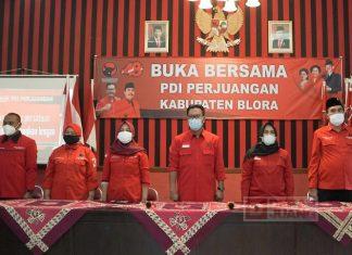 Penyerahan Sembako dan Buka Bersama DPC PDI Perjuangan Blora