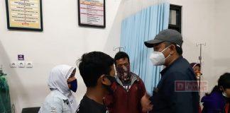 Puluhan Warga Keracunan Takjil, Rober Christanto Pantau Proses Evakuasi Korban