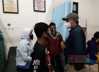 Puluhan Warga Keracunan Takjil, Rober Christanto Pantau Proses Evakuasi Korban