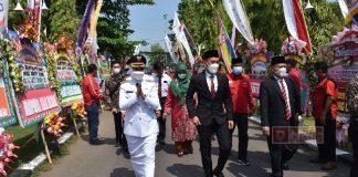 Riuh Bahagia Struktural PDI Perjuangan Sambut Bupati Baru