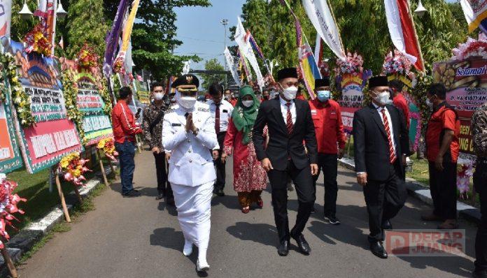 Riuh Bahagia Struktural PDI Perjuangan Sambut Bupati Baru