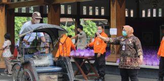 Safari Ramadhan, Bupati Sragen Bagikan 1.669 Paket Sembako