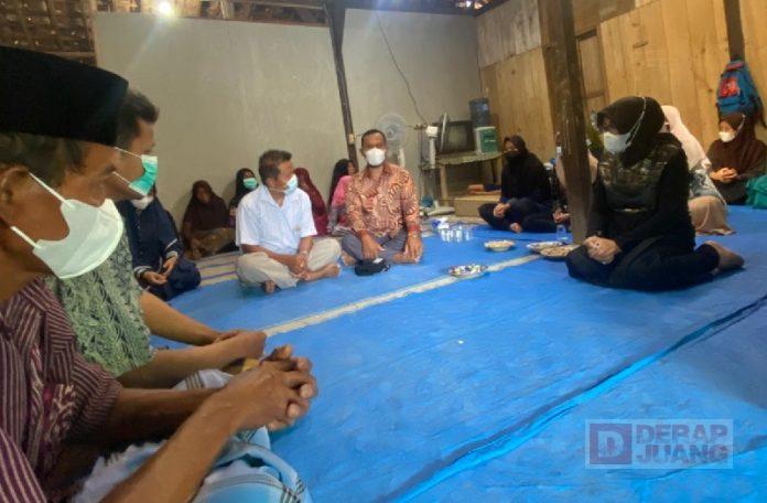 Sri Sumarni Kunjungi Kediaman Korban Tenggelamnya Kapal Wisata Kedung Ombo