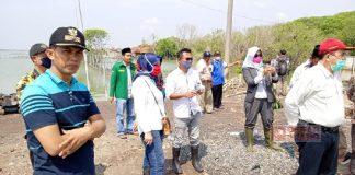 Tatiek Soelistijani Tinjau Kawasan Rob Sayung