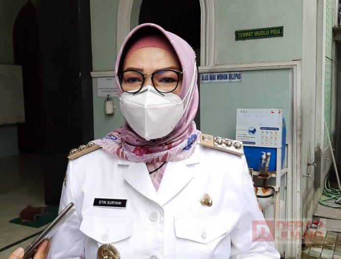 Tidak Patuh Terhadap SE Bupati, Etik Suryani Copot Jabatan Plt Camat Sukoharjo