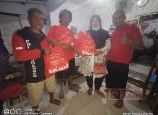 Wujud Kepedulian Kader Partai, Messy Widyastuty Bagikan Paket Sembako