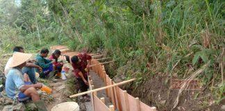 Wujud Kepedulian Utut Adianto Kepada Kelompok Tani di Kecamatan Pagentan