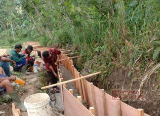 Wujud Kepedulian Utut Adianto Kepada Kelompok Tani di Kecamatan Pagentan