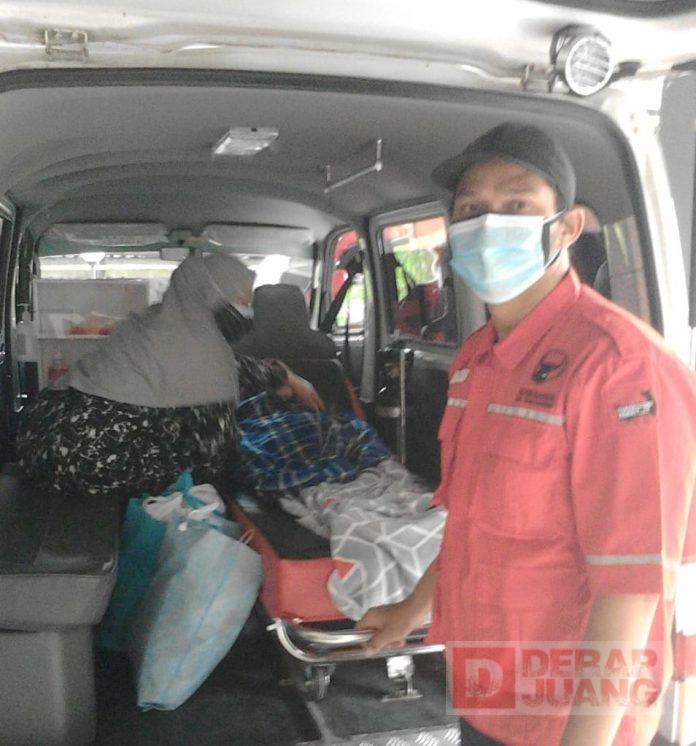 petugas ambulance DPC PDI Perjuangan