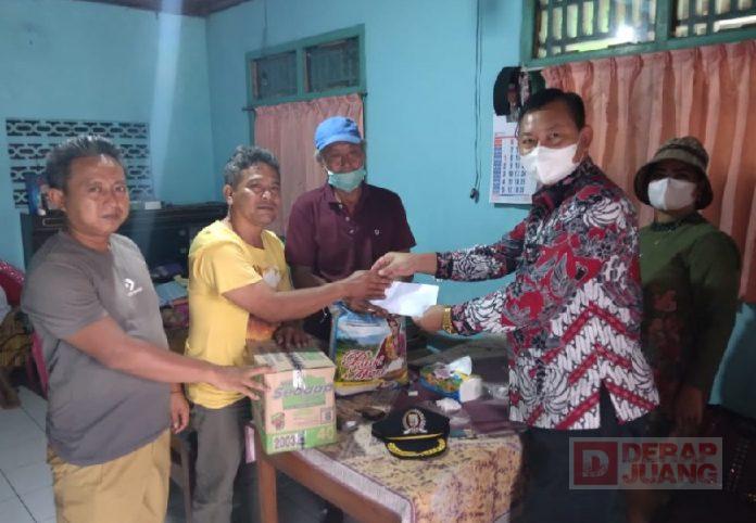 Beri Dukungan Moril, Budi Sapi Kunjungi Duda Tua di Pemalang Rawat 3 Anaknya yang Lumpuh Total (2)