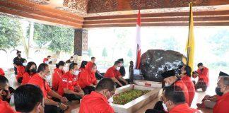 Solidkan Barisan, DPC PDI Perjuangan Kota Semarang Ziarah ke Makam Bung Karno