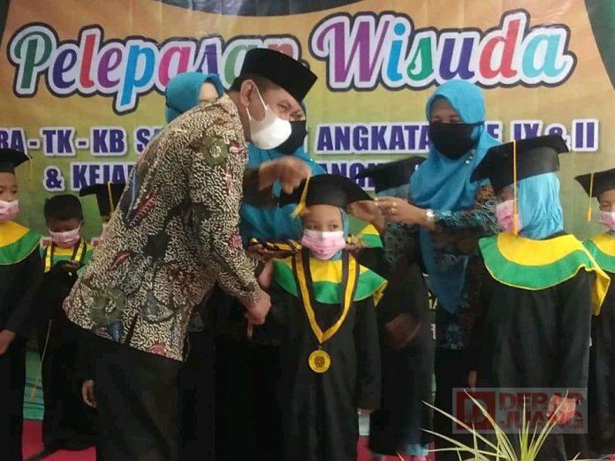 Hadiri Pelepasan Wisuda, Kusnendro TBM Sakila Kerti Menjadi Spirit Pendidikan Kota Tegal