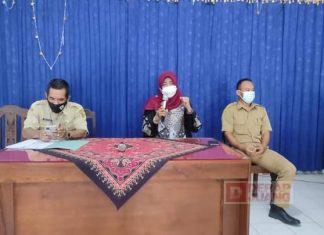 Kadarwati Berikan Sosialisasi Kepada Penerima Bantuan JPE di Desa Jatipuro