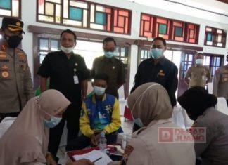 Ketua DPRD Pemalang Tinjau Vaksinasi Massal di Gedung Serbaguna