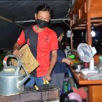 Ketua Ranting PDI Perjuangan Tambakreja Tekuni Usaha Kuliner Angkringan