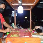 Ketua-Ranting-PDI-Perjuangan-Tambakreja-Tekuni-Usaha-Kuliner-Angkringan2
