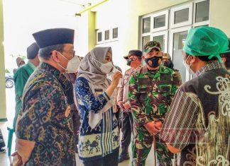 Kunjungi Pusat Vaksinasi, Kader PDI Perjuangan Himbau Petugas Beri Pelayanan Optimal