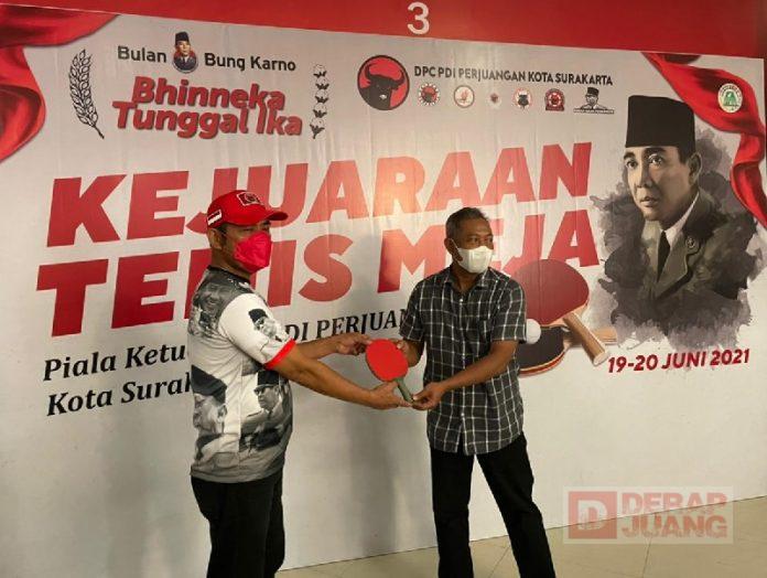 Peringati Bulan Bung Karno, PDI Perjuangan Surakarta Gelar Lomba Tenis Meja (2)