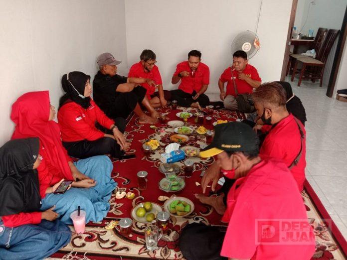 Solidkan Mesin Partai, PAC Petarukan Safari Politik di Kediaman Kader