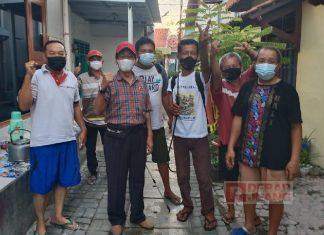 Tak Ingin Covid-19 Menjalar, Purnomo Lakukan Penyemprotan Disinfektan