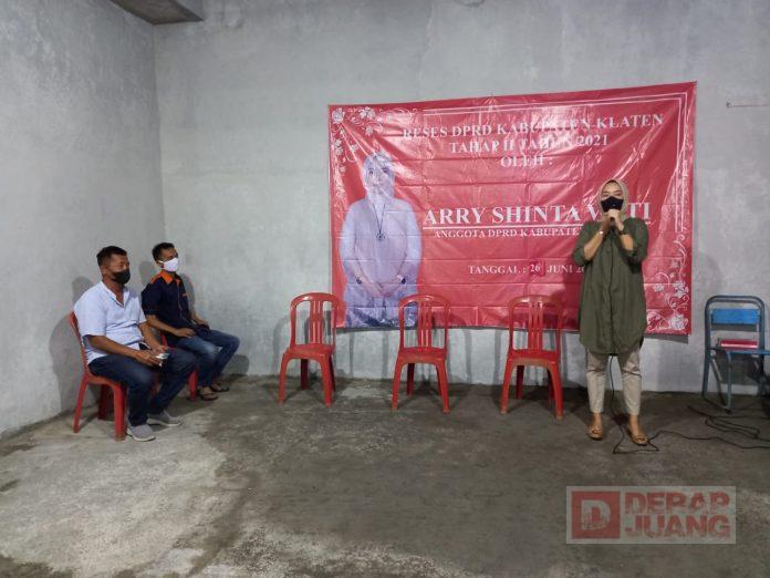 Terapkan Protokol Kesehatan, Arry Shinta Wati Gelar Reses di Desa Ngalas