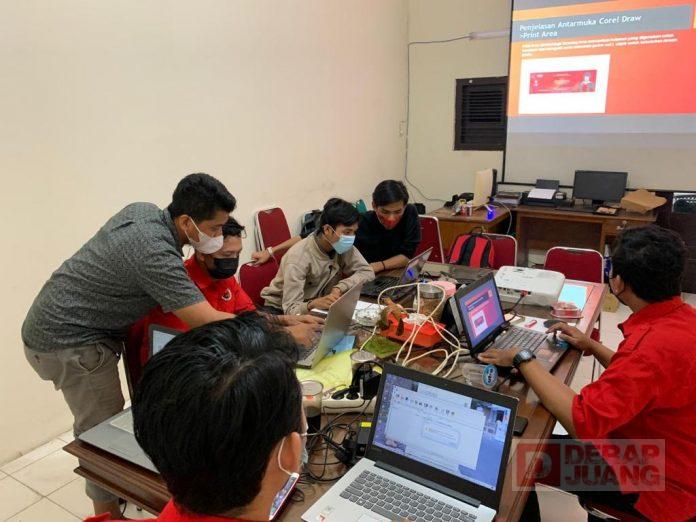 Tingkatkan Kualitas SDM, Komunitas Juang Karanganyar Gelar Pelatihan Design Grafis