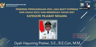Bupati Tiwi Raih Penghargaan Bakti Koperasi dan UKM Tahun 2021