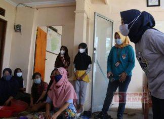 Bupati Tiwi Wujudkan Gerakan Gotong Royong Dalam Membantu Warga Isoman di Purbalingga