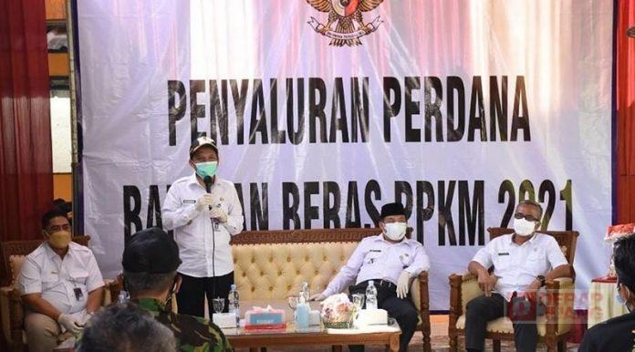 Bupati Wonosobo Salurkan Ratusan Ton Beras PPKM