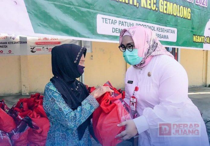 Bupati Yuni Pastikan Ketersediaan Obat dan Jadup Bagi Warga Isoman di Sragen