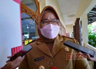Bupati Yuni: Tunda Penyaluran Bansos ke Desa yang Masyarakatnya Tidak Mau Divaksin