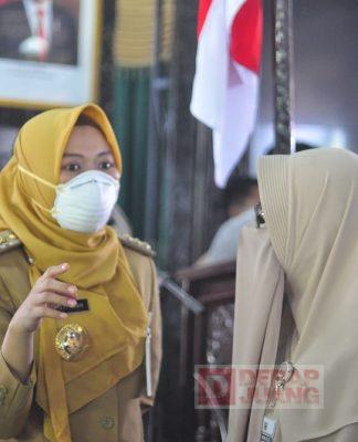 Tinjau Vaksinasi Sentra Pendopo, Mbak Eisti Tegaskan Pendopo Difungsikan Total untuk Rakyat