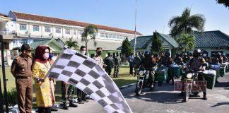 Etik Suryani Pimpin Apel dan Salurkan Bantuan Paket Sembako di Kodim 0726/Sukoharjo