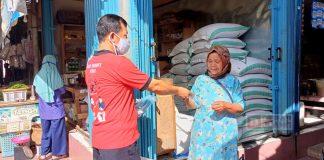 Gandeng Gugus Tugas Covid-19, PAC PDI Perjuangan Madukara Bagikan Masker