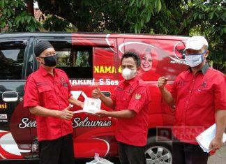 Gandeng PAC PDI Perjuangan Sokaraja, Rumah Aspirasi Ito Anjarini Distribusikan Daging Kurban