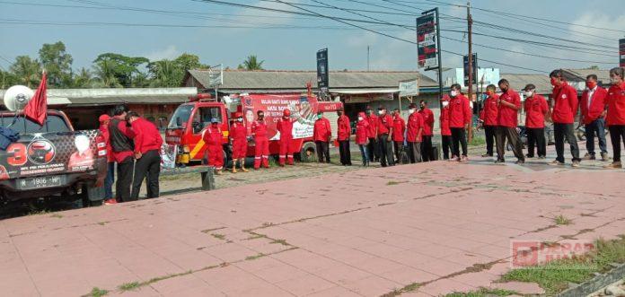 Holopis Kuntul Baris, DPC PDI Perjuangan Cilacap Basmi Covid-19 di Gandrungmangu(2)