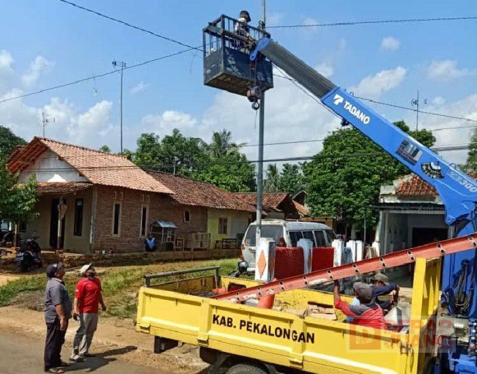 Lampu Penerangan Jalan Umum Mati, Taufiq Rizal Sigap Merespon Aduan Masyarakat (2)