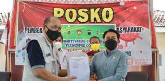 Mas Aldi Salurkan Bantuan untuk PKL Terdampak PPKM Darurat