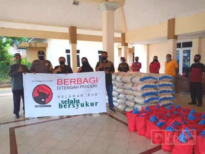 Masa Pandemi Covid-19, Relawan “Selalu Bersyukur” Berbagi Kepada Masyarakat